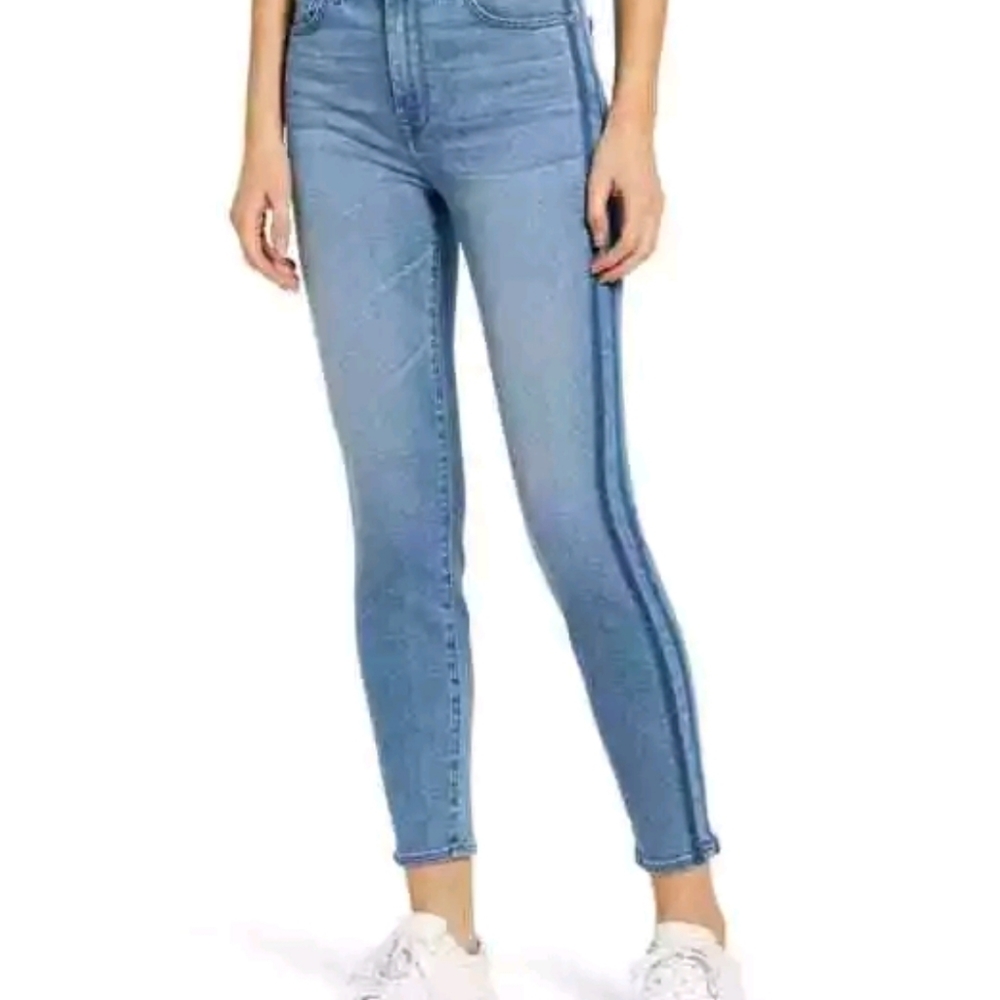 New with tag Seven7 Side Strip Ankle Jeans size 4